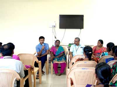 முத்தமிழ்மன்றத்தில் உலகத்தமிழ்க் கல்விக்கழக மாணவர்